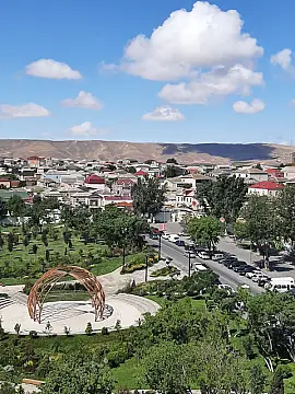 Satılır 4 otaqlı mənzil 135 m²