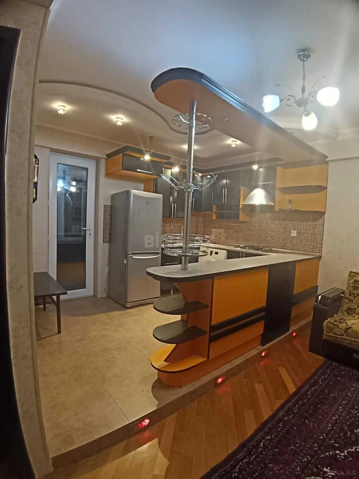 Kirayə verilir 2 otaqlı mənzil 70 m²