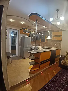 Kirayə verilir 2 otaqlı mənzil 70 m²