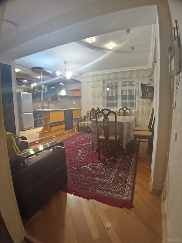Kirayə verilir 2 otaqlı mənzil 70 m²