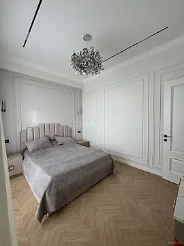 Satılır 4 otaqlı mənzil 125 m²