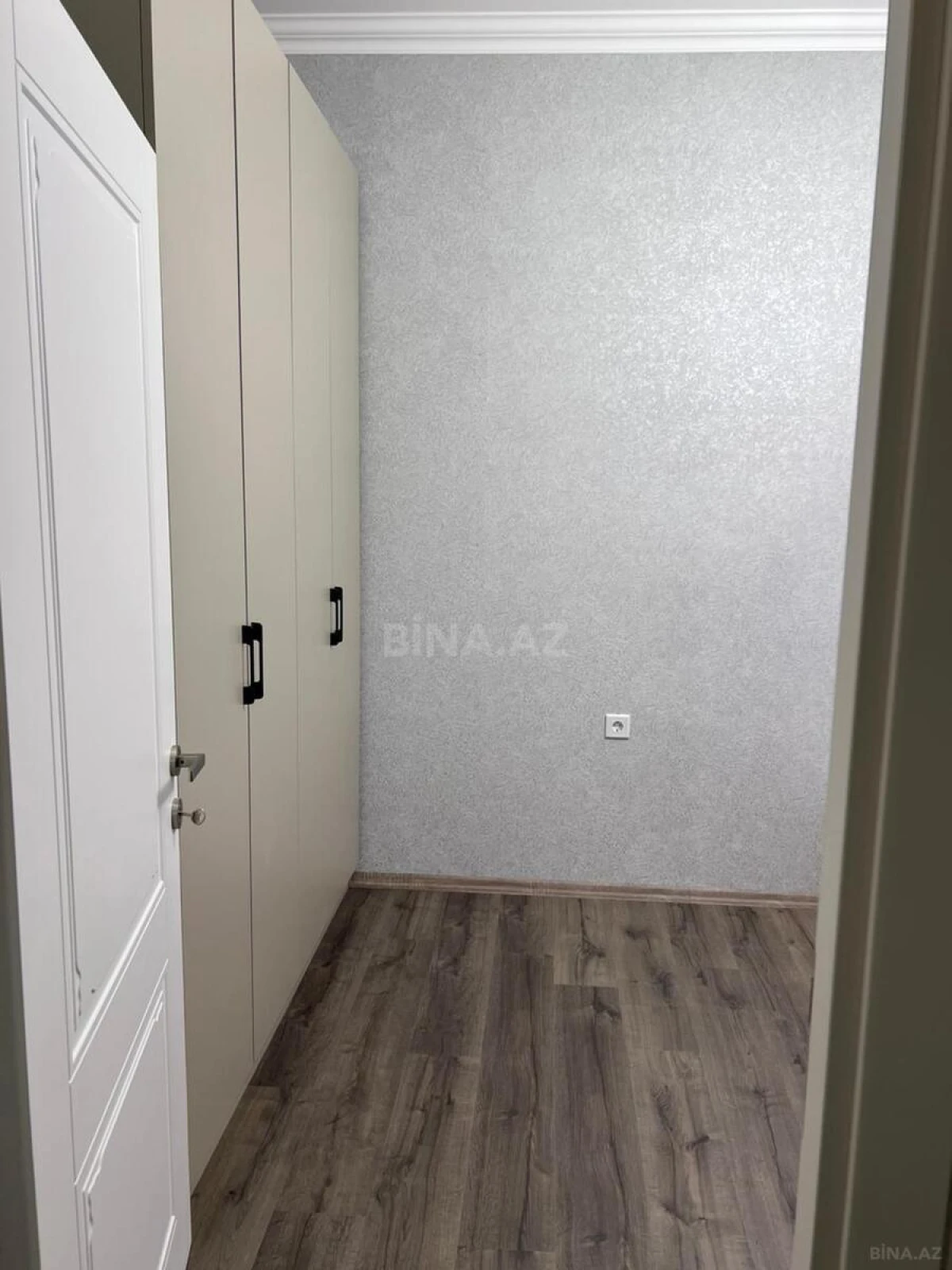 Satılır 3 otaqlı mənzil 74 m²