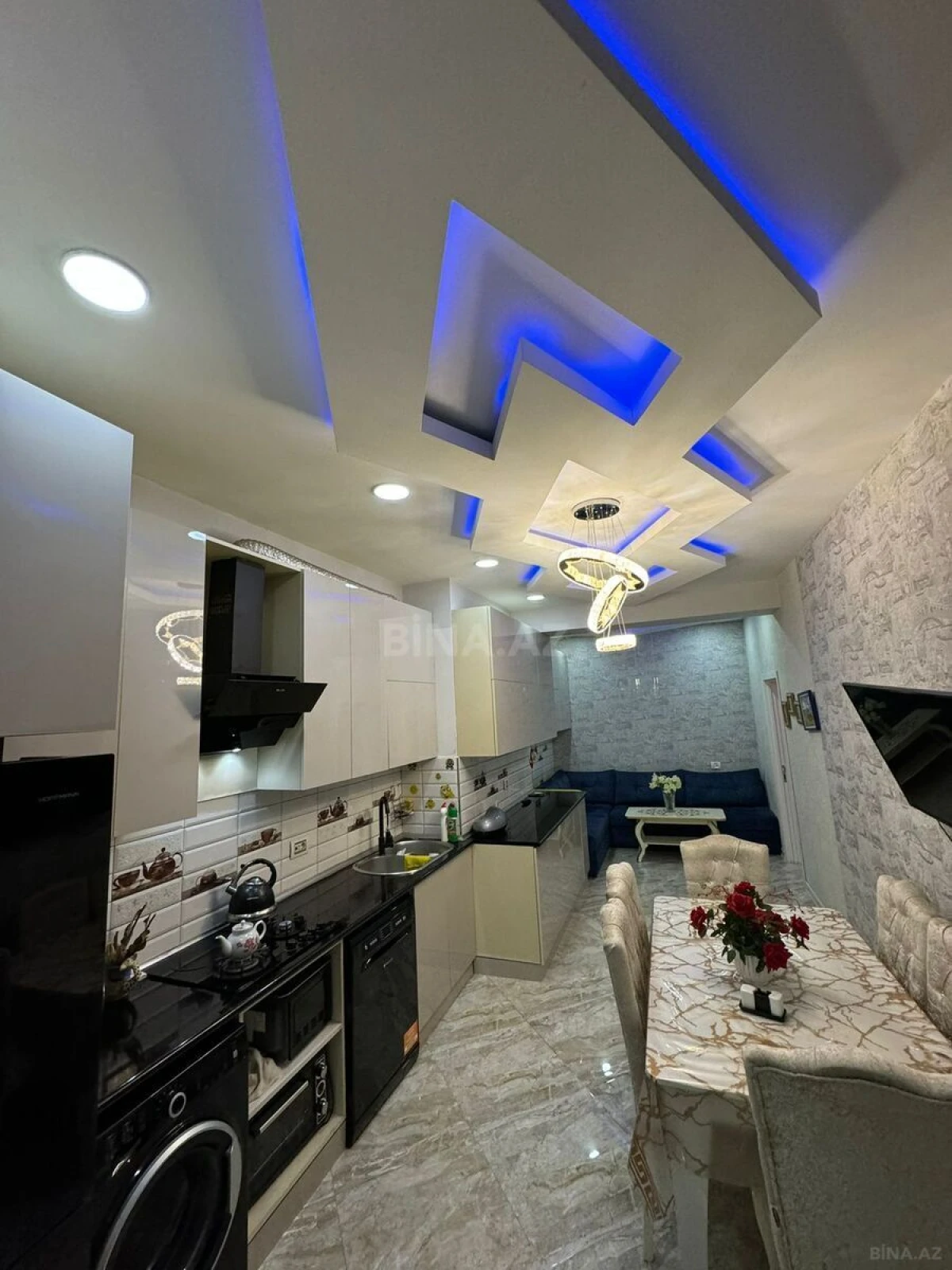 Satılır 2 otaqlı mənzil 105 m²