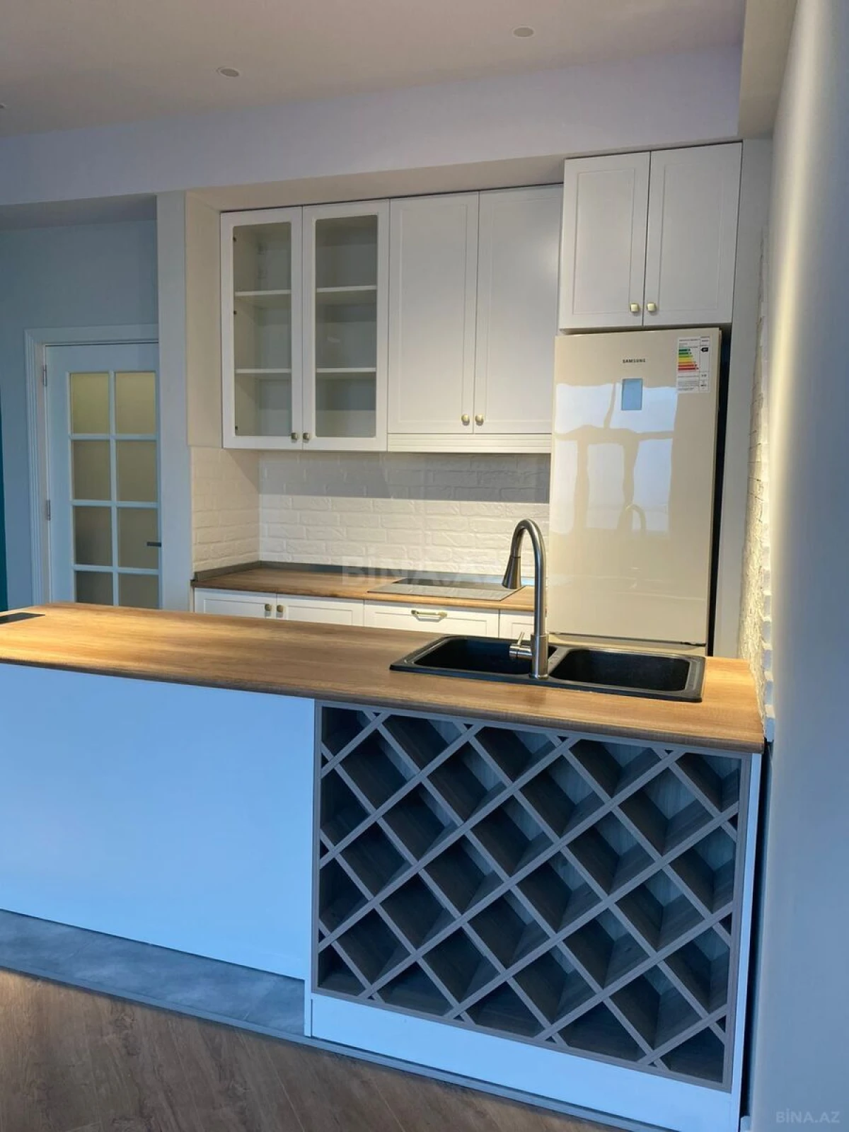 Satılır 2 otaqlı mənzil 58 m²