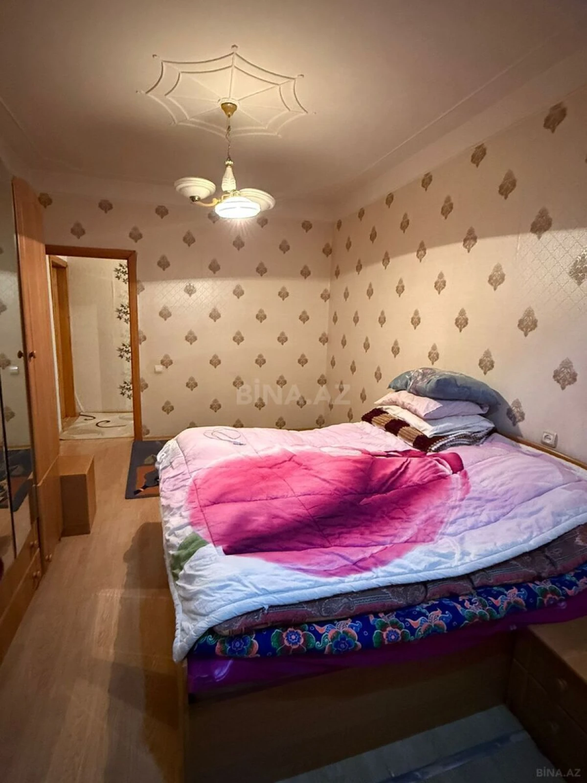 Satılır 2 otaqlı mənzil 65 m²