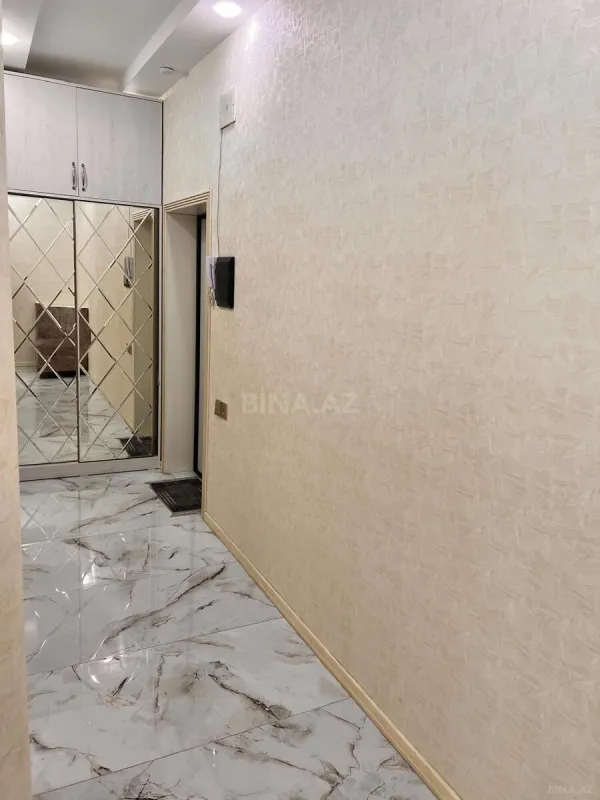 Satılır 3 otaqlı mənzil 111 m²