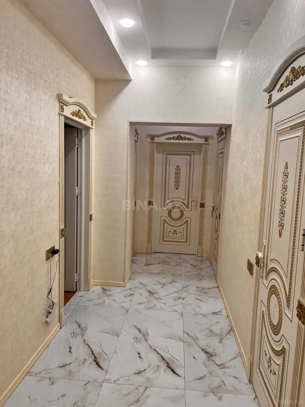 Satılır 3 otaqlı mənzil 111 m²
