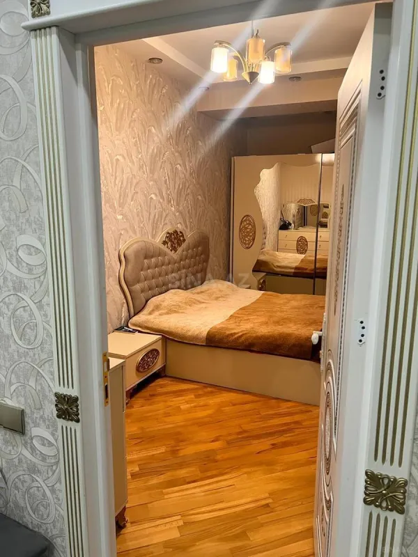 Satılır 3 otaqlı mənzil 111 m²