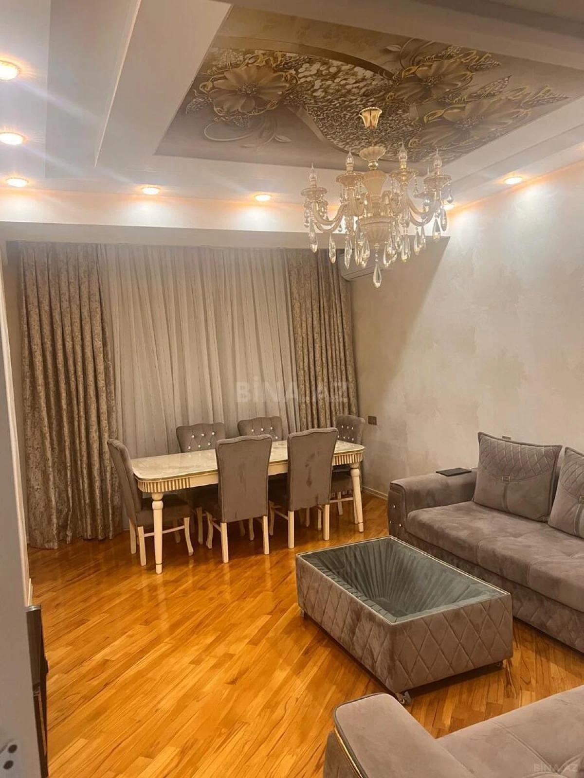 Satılır 3 otaqlı mənzil 111 m²