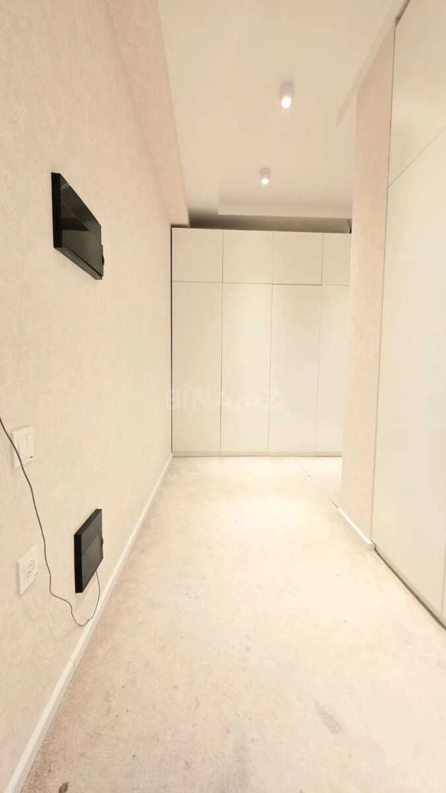 Satılır 3 otaqlı mənzil 122 m²