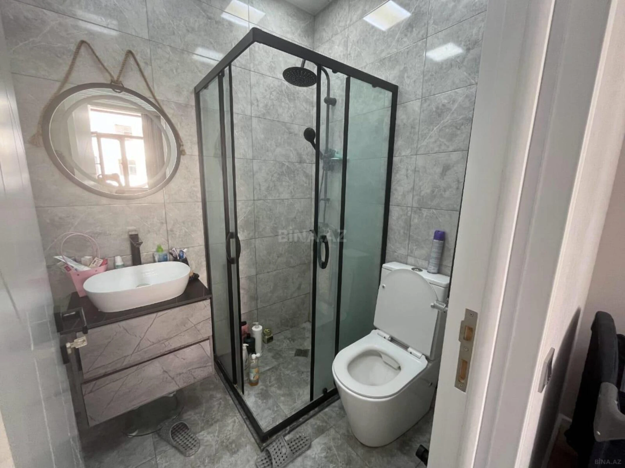 Satılır 3 otaqlı mənzil 122 m²