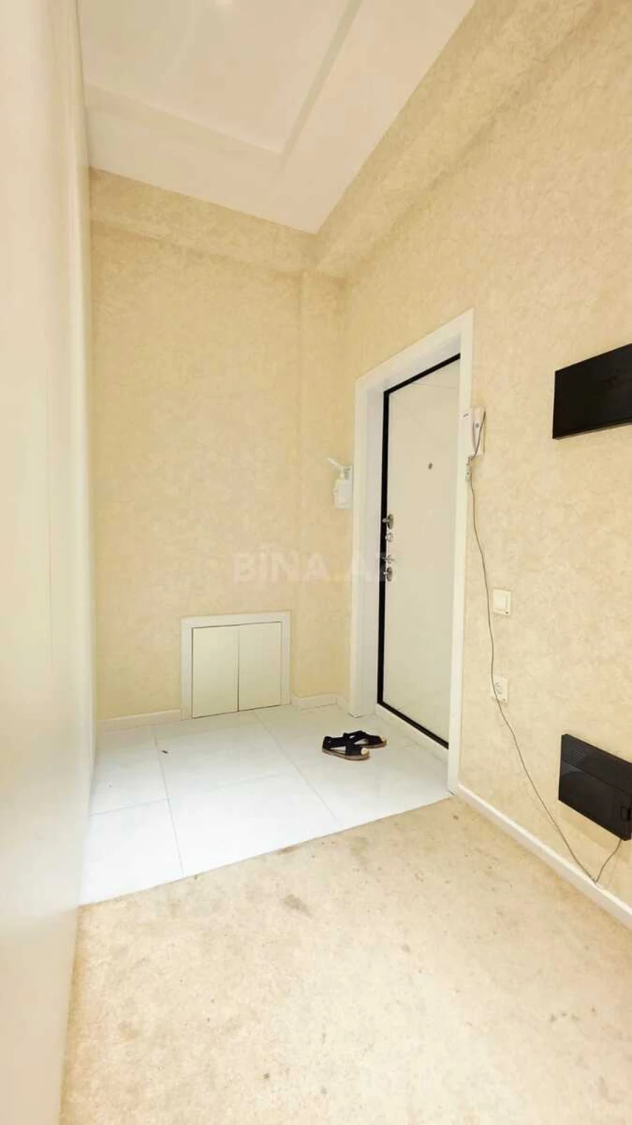 Satılır 3 otaqlı mənzil 122 m²