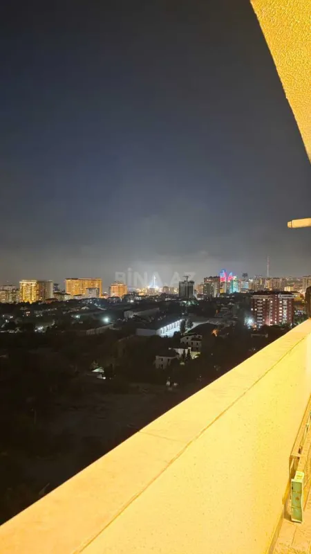 Satılır 3 otaqlı mənzil 122 m²