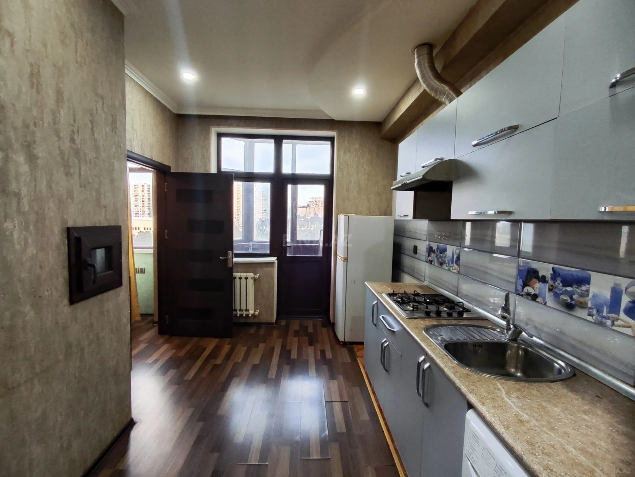 Kirayə verilir 3 otaqlı mənzil 86 m²