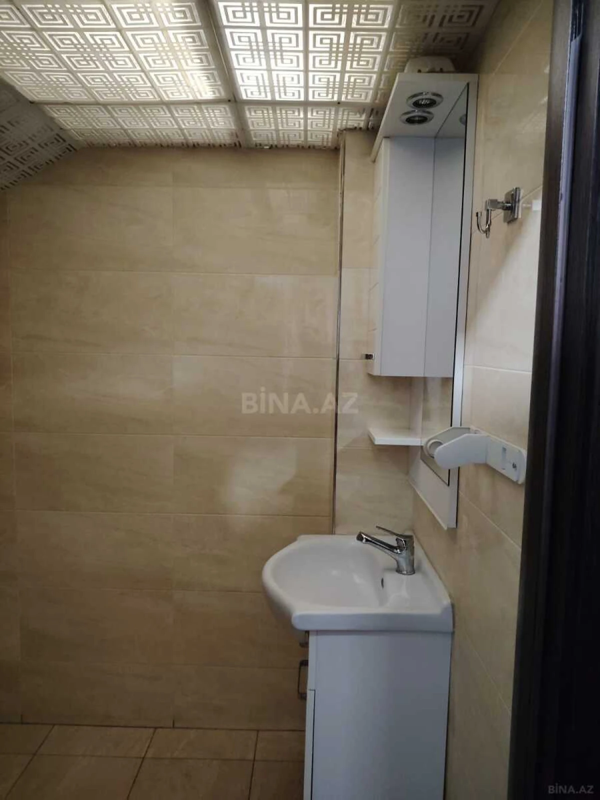 Kirayə verilir 7 otaqlı ofis 200 m²