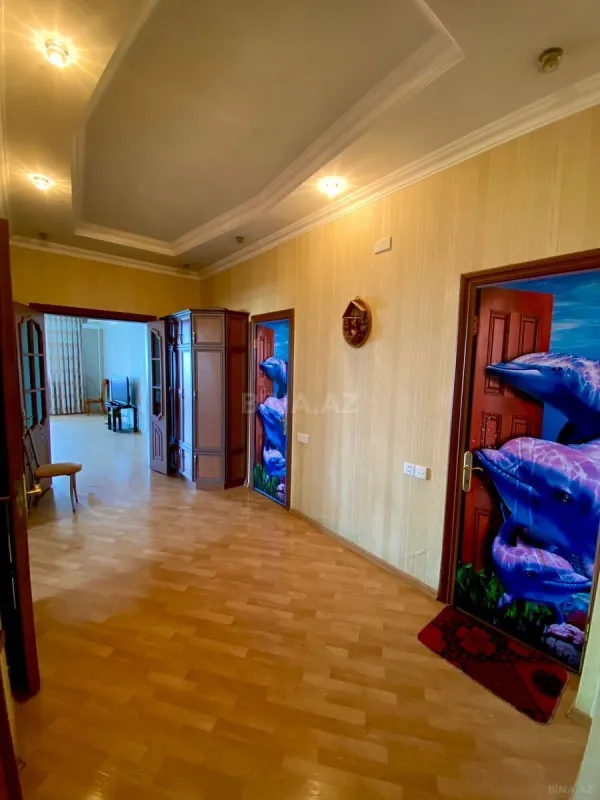 Kirayə verilir 3 otaqlı mənzil 160 m²