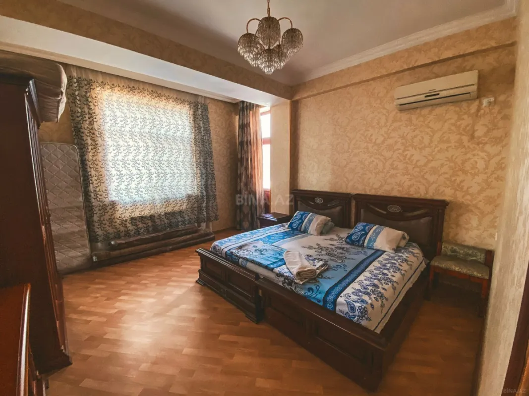 Kirayə verilir 3 otaqlı mənzil 160 m²