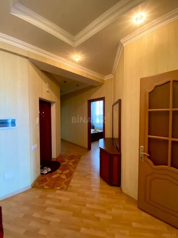 Kirayə verilir 3 otaqlı mənzil 160 m²