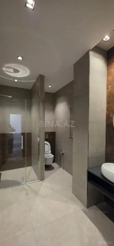 Kirayə verilir 3 otaqlı mənzil 158 m²