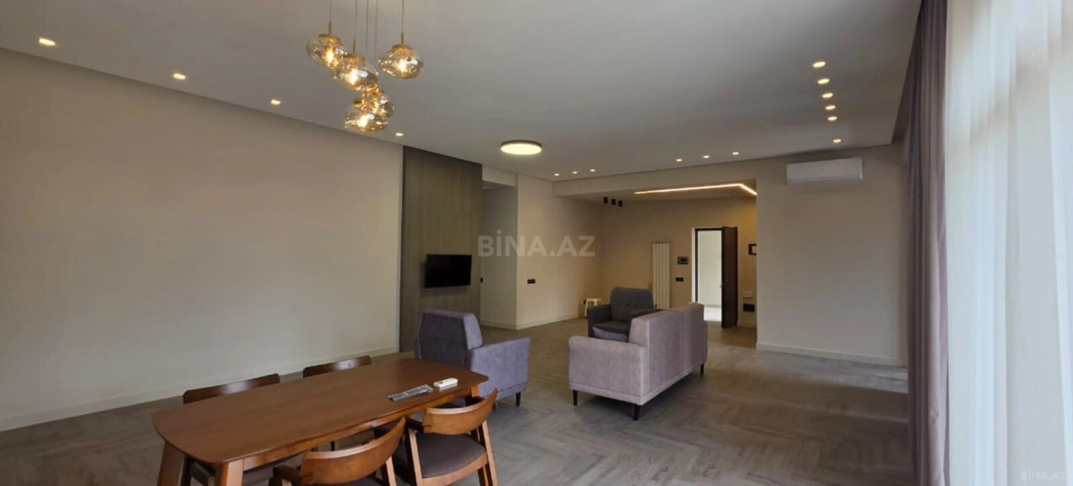 Kirayə verilir 3 otaqlı mənzil 158 m²