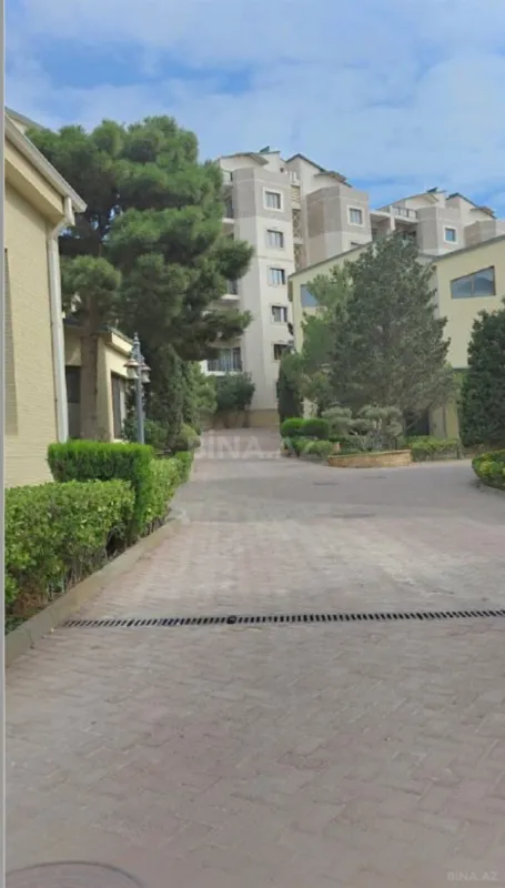 Kirayə verilir 3 otaqlı mənzil 158 m²