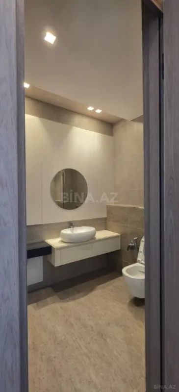 Kirayə verilir 3 otaqlı mənzil 158 m²
