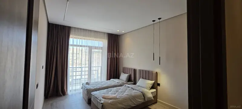 Kirayə verilir 3 otaqlı mənzil 158 m²
