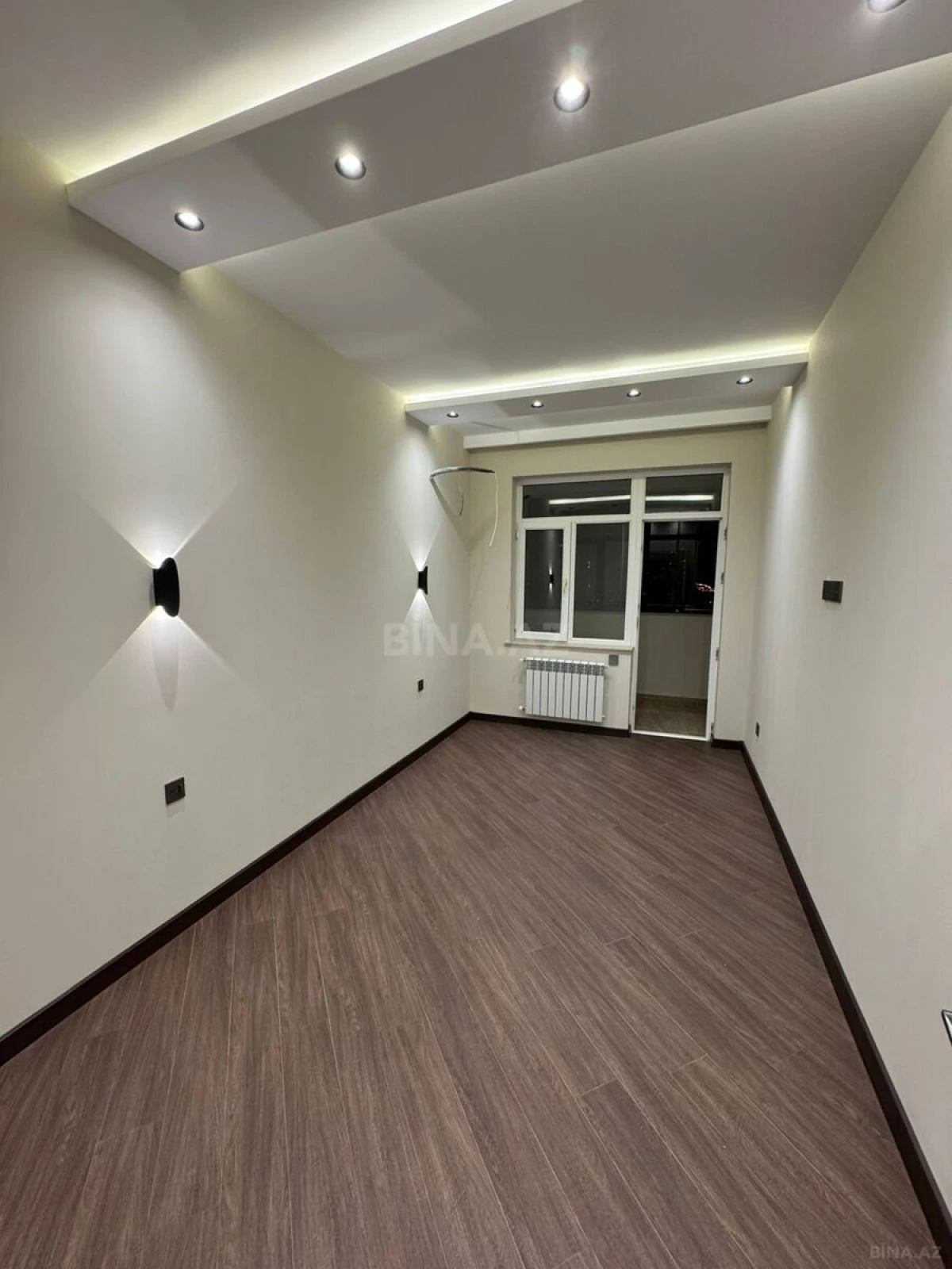 Satılır 3 otaqlı mənzil 136 m²