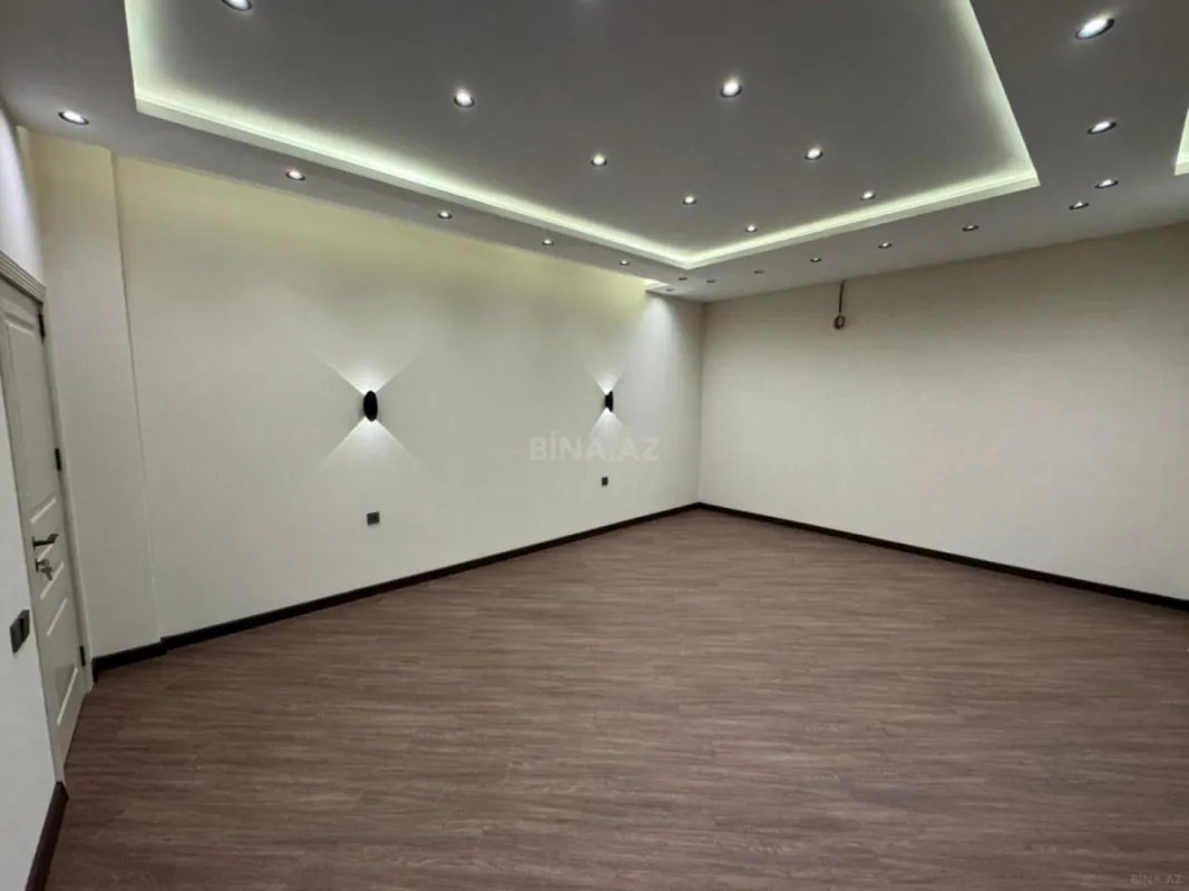 Satılır 3 otaqlı mənzil 136 m²