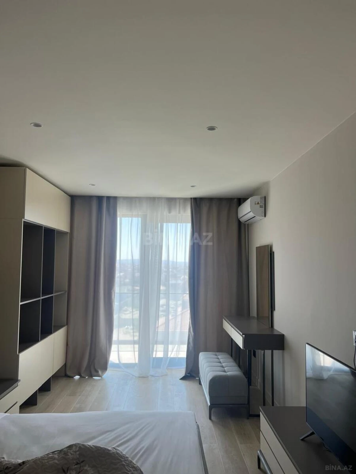 Kirayə verilir 2 otaqlı mənzil 92 m²