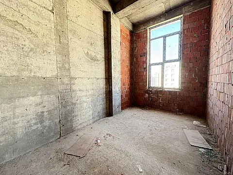 Satılır 3 otaqlı mənzil 106 m²