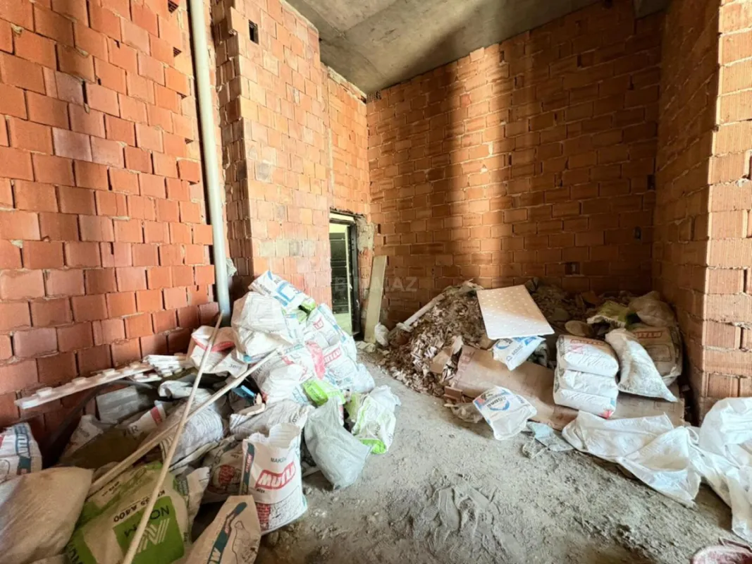 Satılır 3 otaqlı mənzil 106 m²