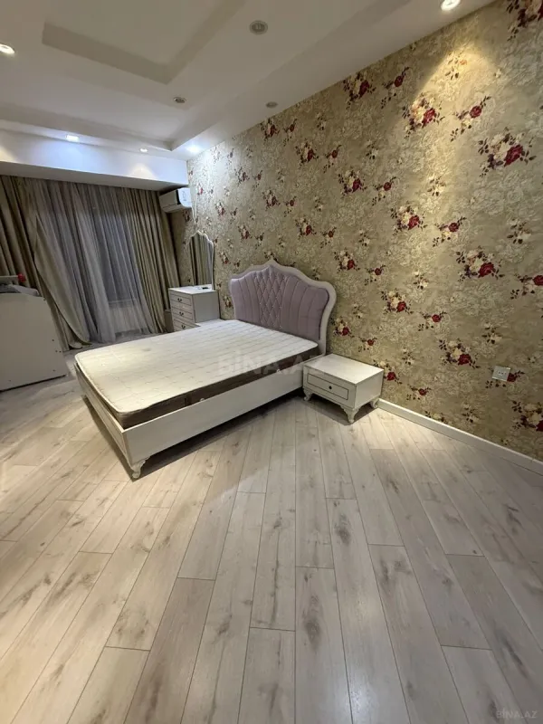 Kirayə verilir 2 otaqlı mənzil 70 m²