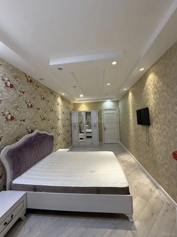 Kirayə verilir 2 otaqlı mənzil 70 m²