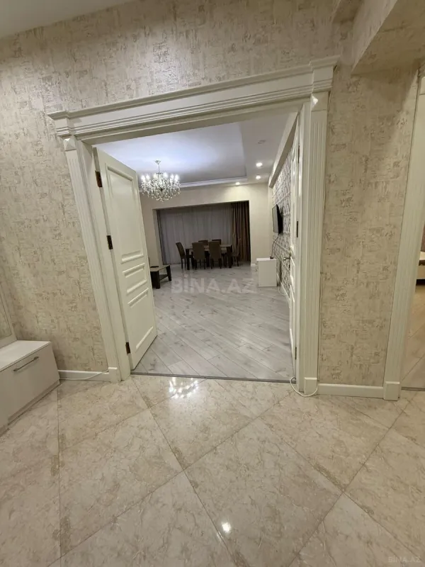Kirayə verilir 2 otaqlı mənzil 70 m²
