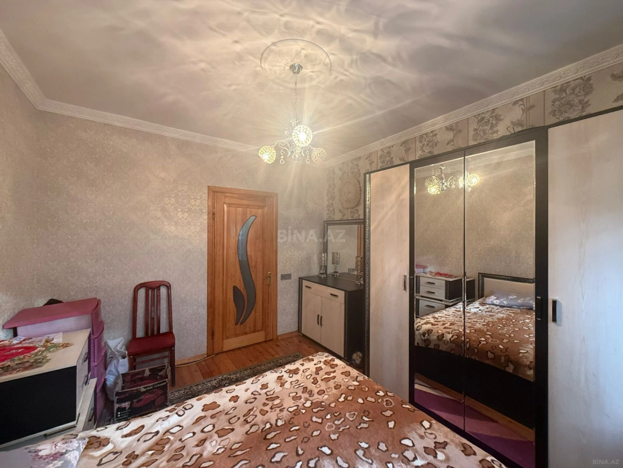 Satılır 2 otaqlı mənzil 55 m²