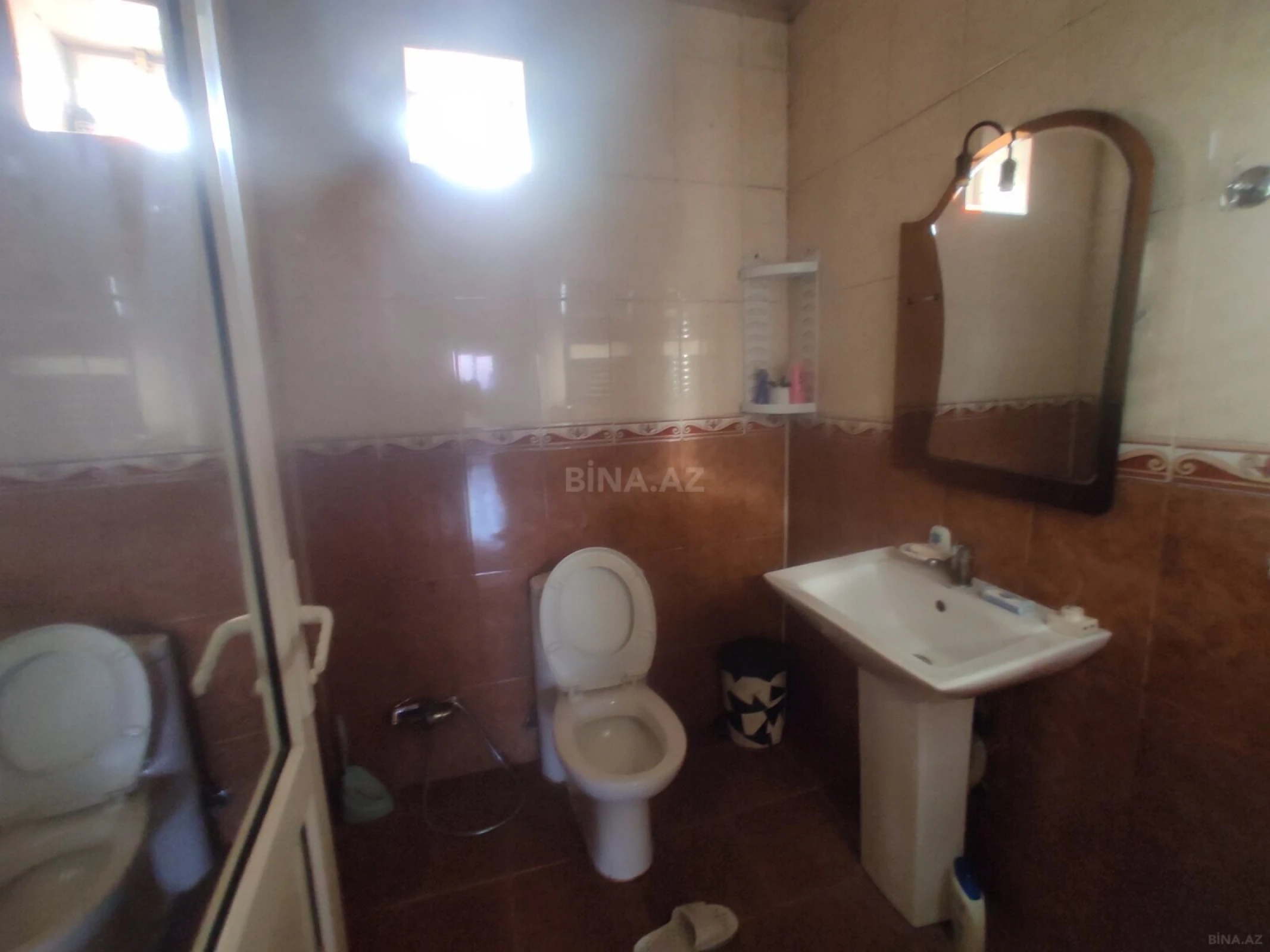 Satılır 8 otaqlı həyət evi 150 m²