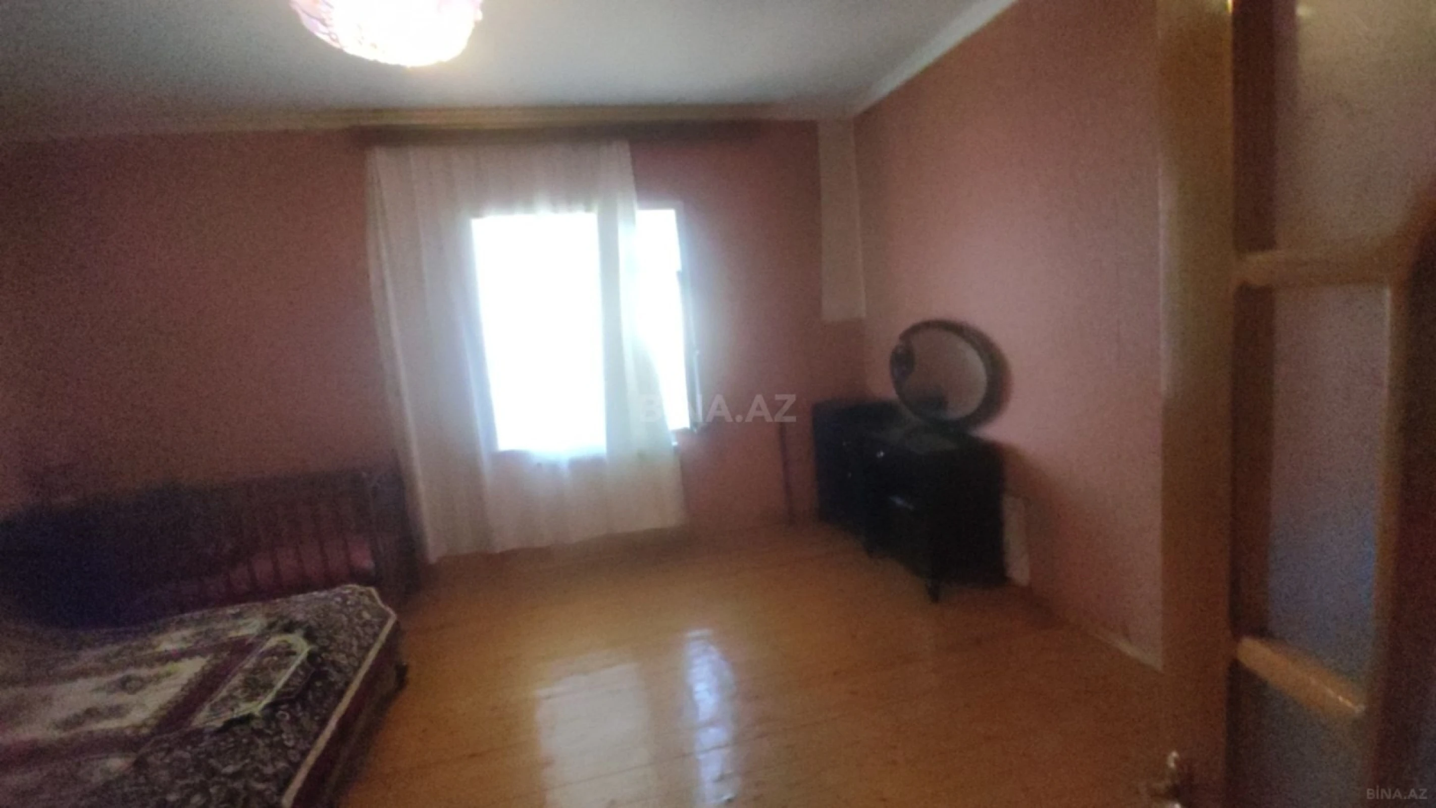 Satılır 8 otaqlı həyət evi 150 m²