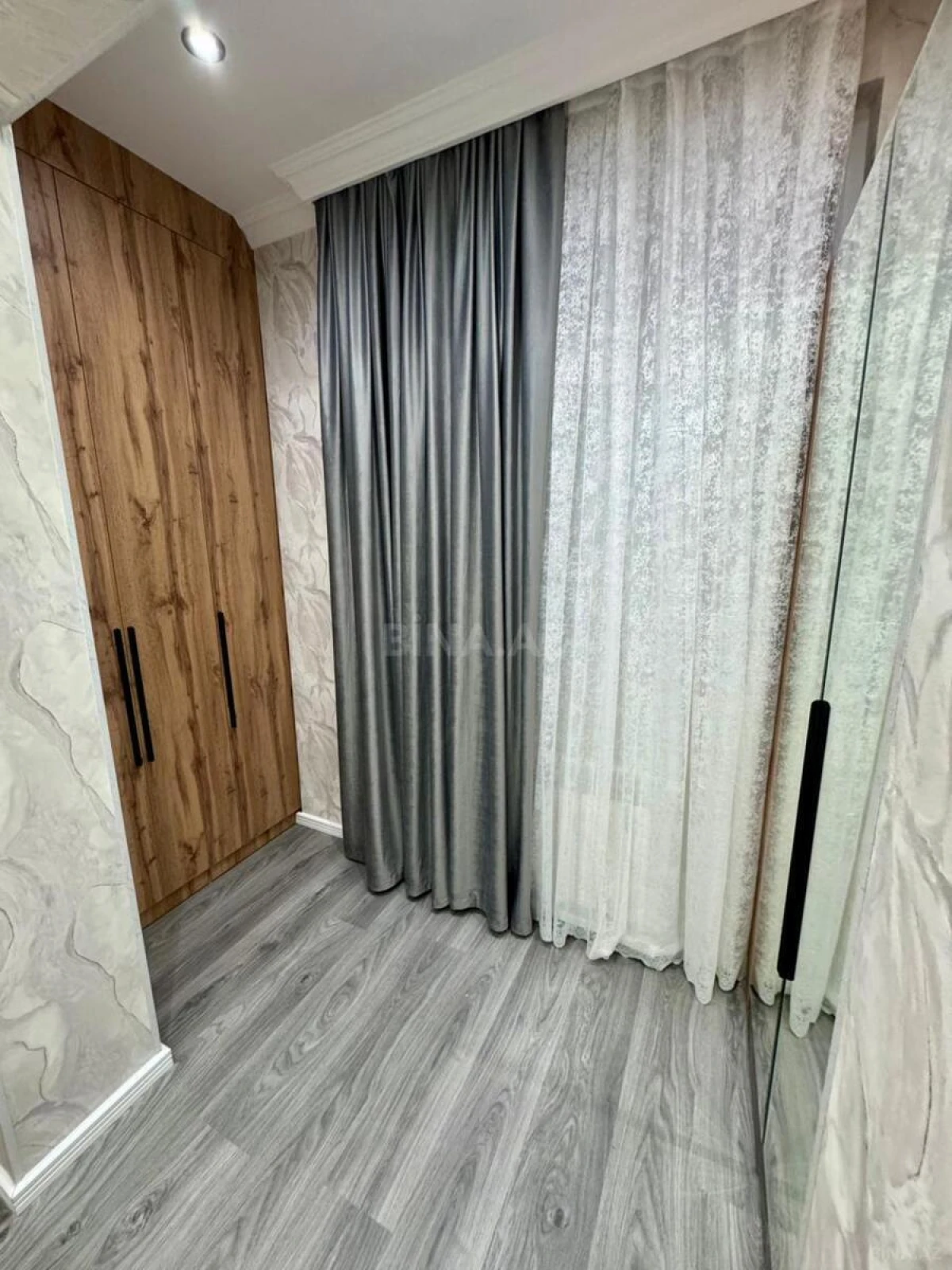 Satılır 2 otaqlı mənzil 45 m²