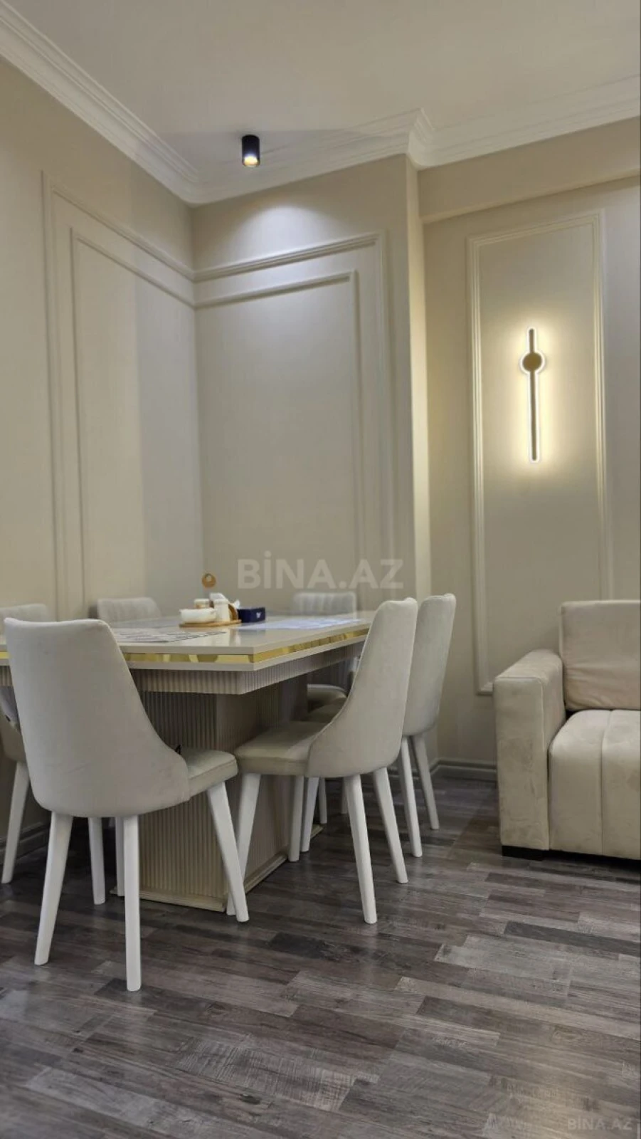 Satılır 2 otaqlı mənzil 98 m²
