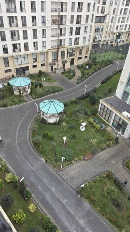 Satılır 2 otaqlı mənzil 98 m²