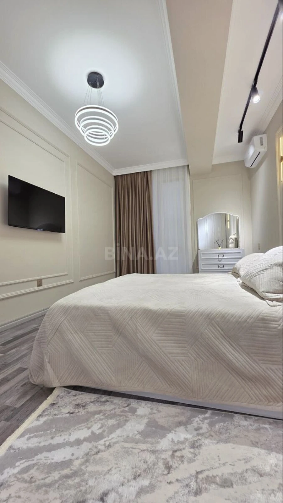 Satılır 2 otaqlı mənzil 98 m²