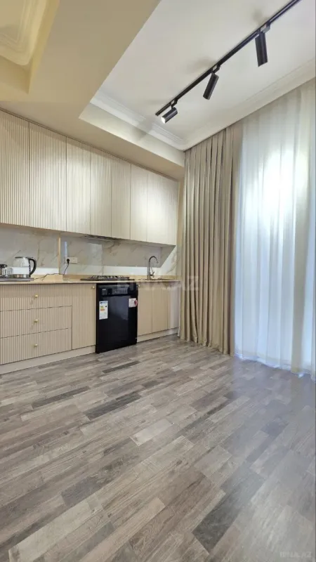 Satılır 2 otaqlı mənzil 98 m²