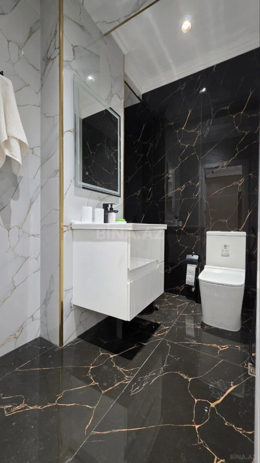 Satılır 2 otaqlı mənzil 98 m²