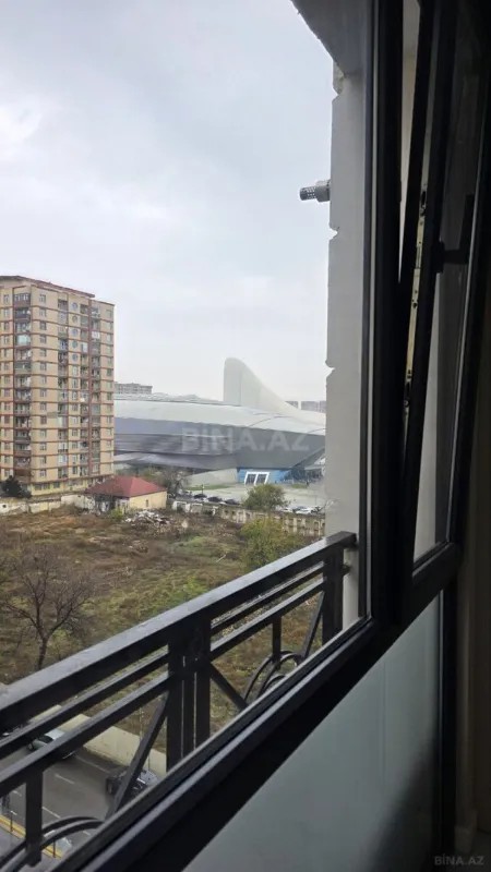 Satılır 2 otaqlı mənzil 98 m²