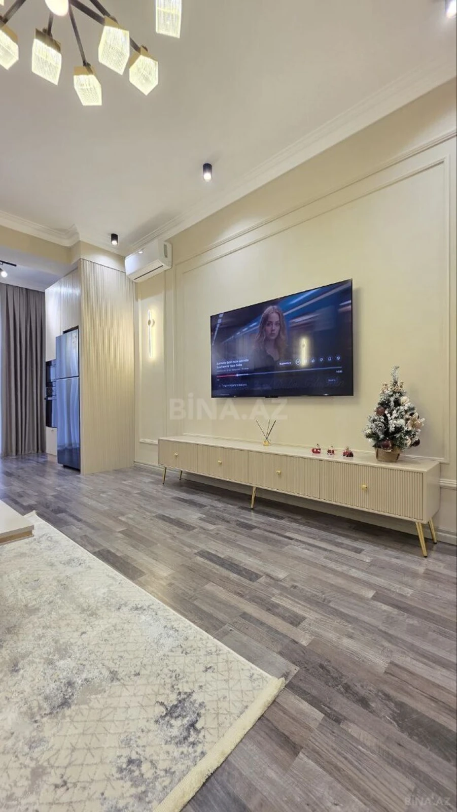 Satılır 2 otaqlı mənzil 98 m²