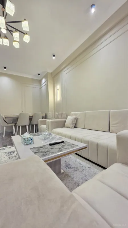 Satılır 2 otaqlı mənzil 98 m²