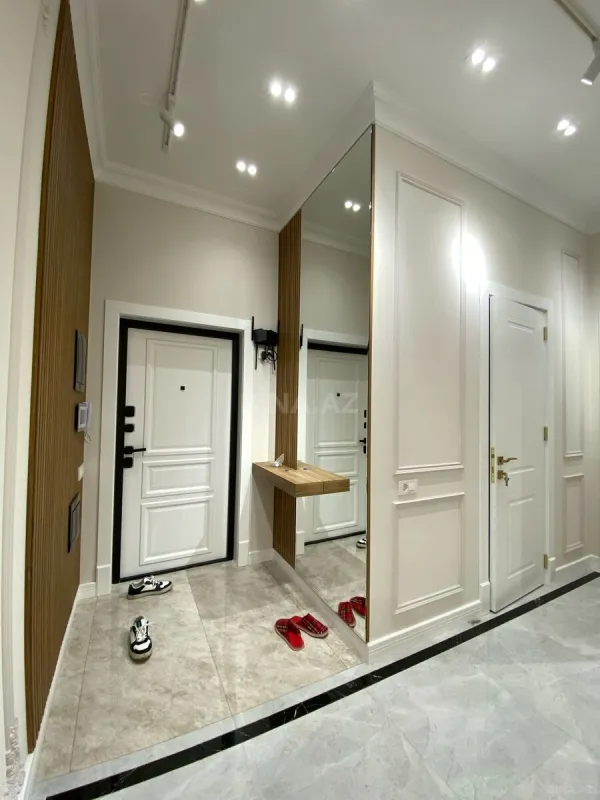 Kirayə verilir 3 otaqlı mənzil 130 m²