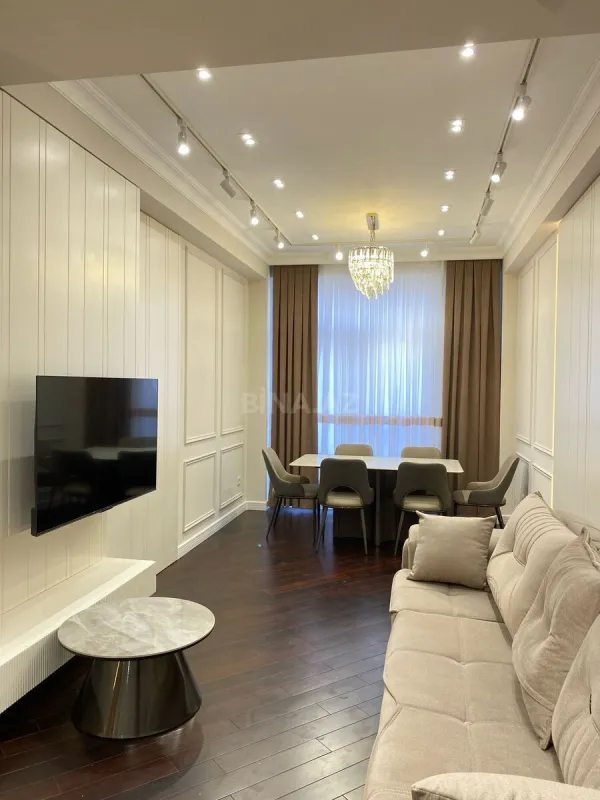 Kirayə verilir 3 otaqlı mənzil 130 m²