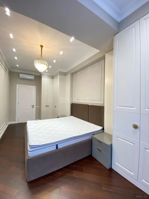 Kirayə verilir 3 otaqlı mənzil 130 m²